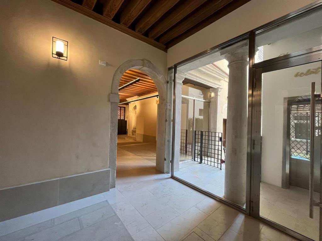 Immobiliare Nk Palazzo Bonvicini Apartment Venesia Bagian luar foto