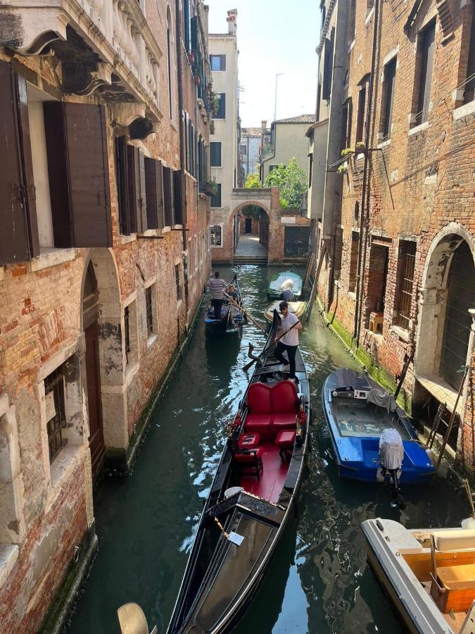 Immobiliare Nk Palazzo Bonvicini Apartment Venesia Bagian luar foto